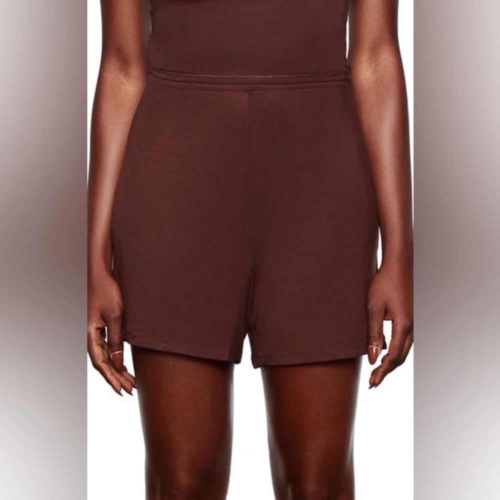 SKIMS SLEEP SHORT COCOA XS